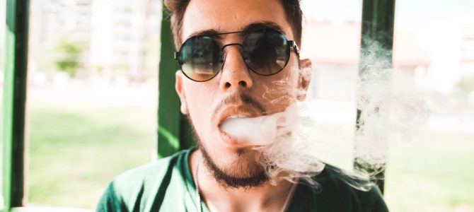 Smoke Free High: Your Guide to How to Vape Marijuana