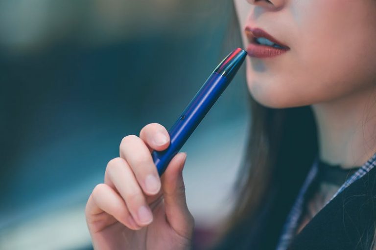 What Smokers Should Know About Michigan Vaping Laws
